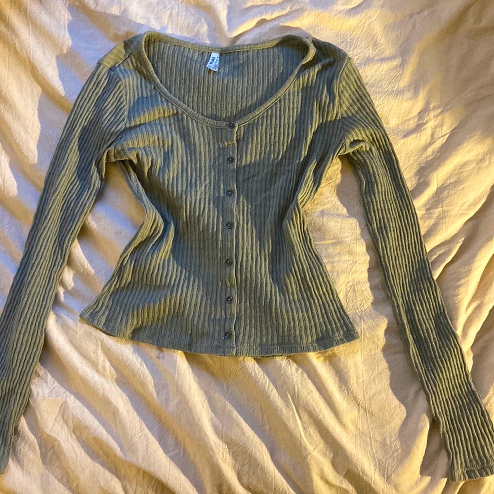 Green long sleeve crop top